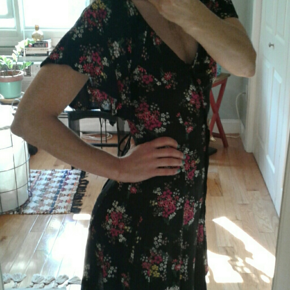 DRESS