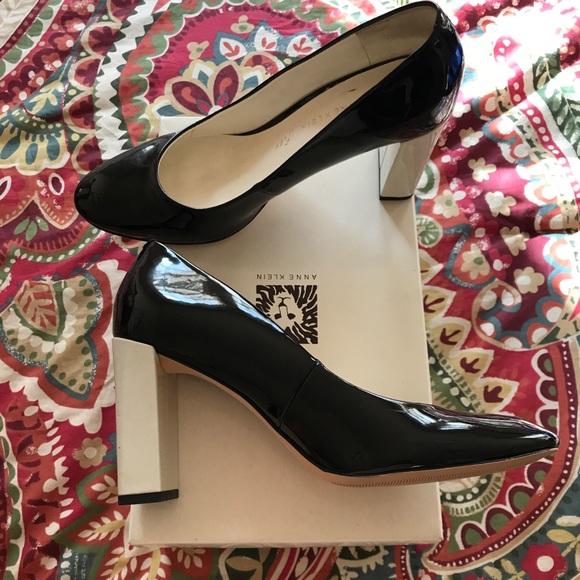 anne klein white pumps