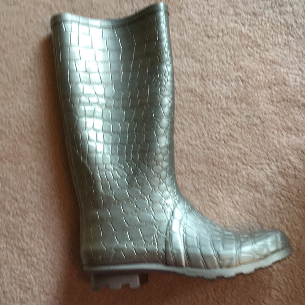 C Wonder silver rain boots