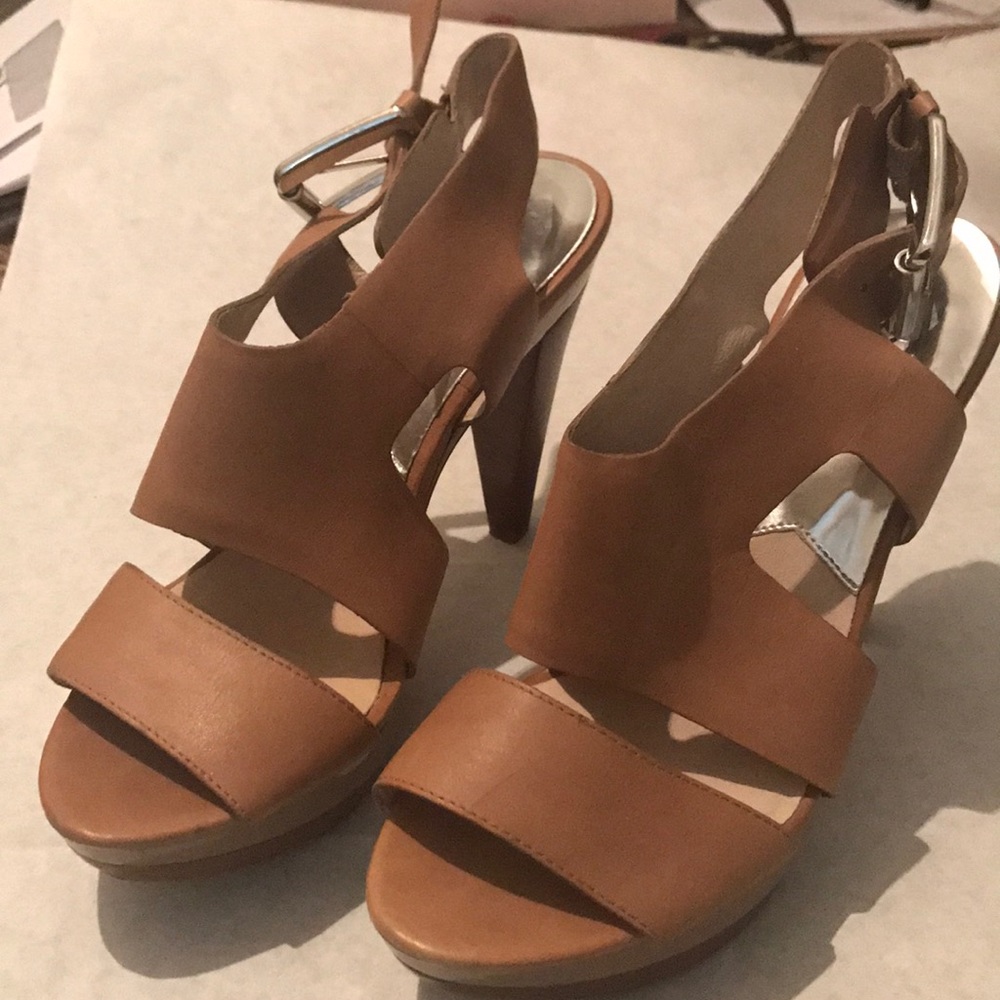 Michael Kors sexy tan platform sandals