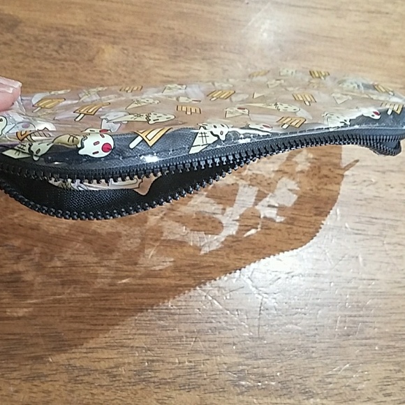 Make up bag - Picture 2 of 2