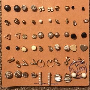 💥 30 PAIRS OF EARRINGS!!!!!!