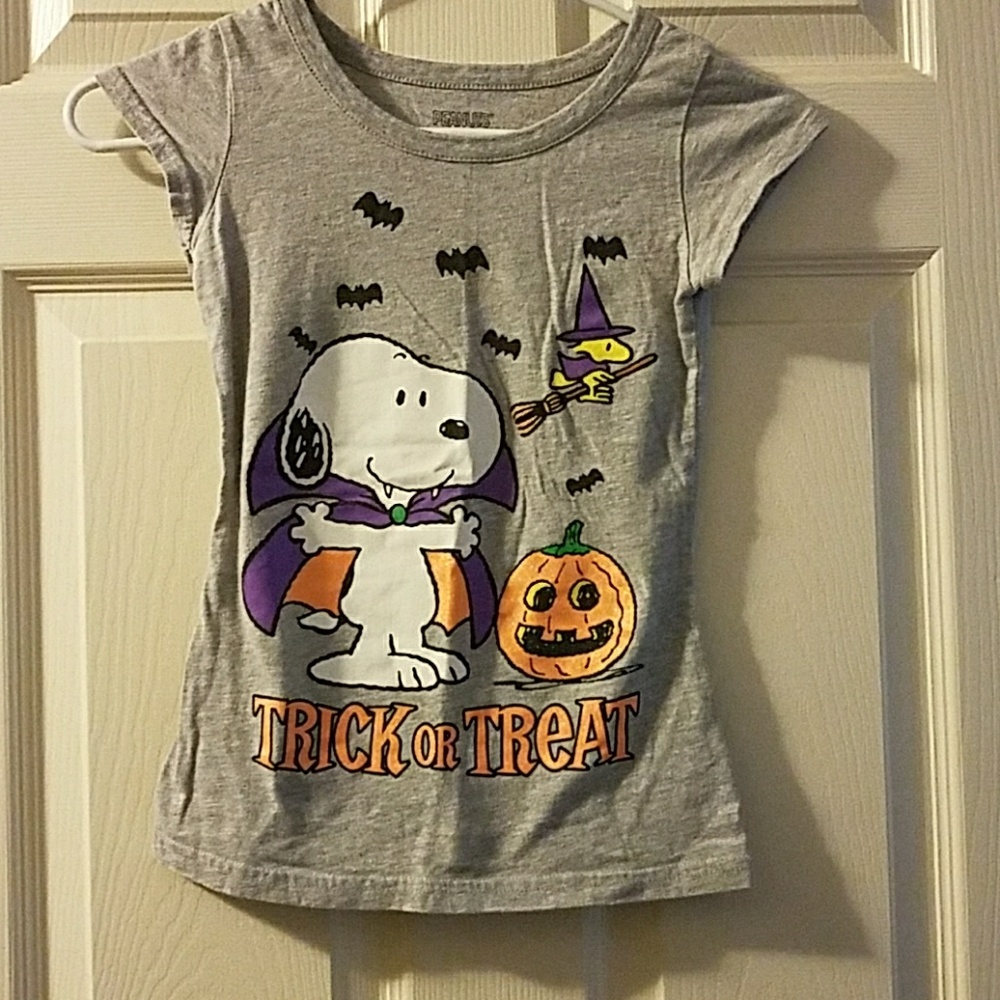 Girls Snoopy Peanuts  Halloween shirts 6x