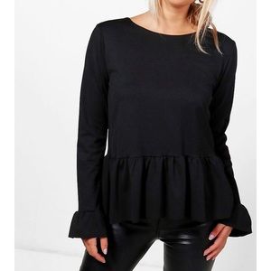 NWT Boohoo Bella Frill Sleeve Peplum Top