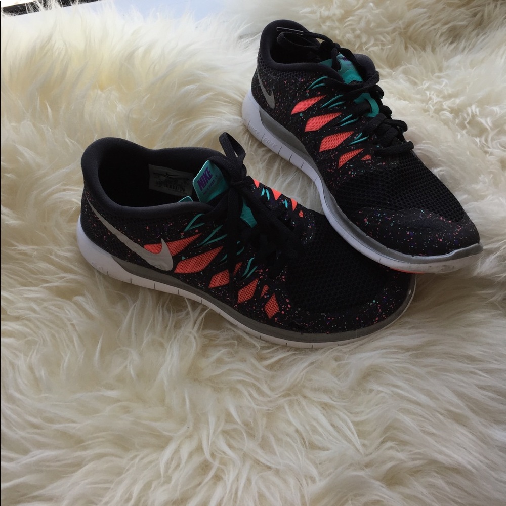 NIKE FREE Black with neon splashes runners