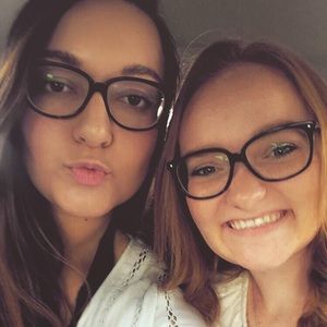 Meet your Posher, Briana