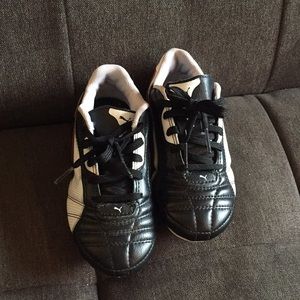 Puma soccer cleats shoes size 11