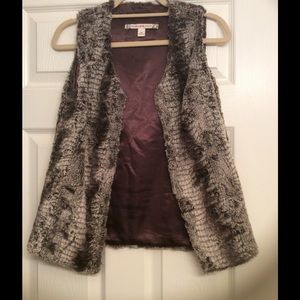 Chelsea & violet fur vest