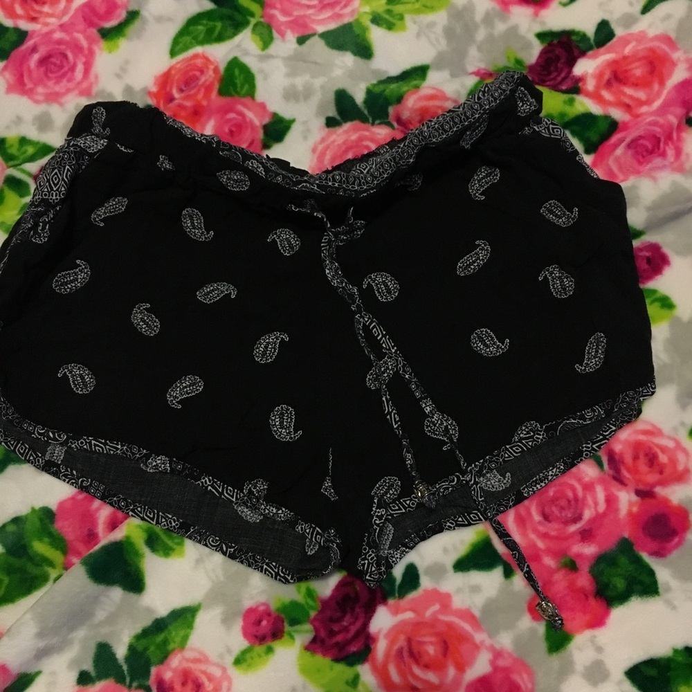 PAISLY COMFY SHORTS