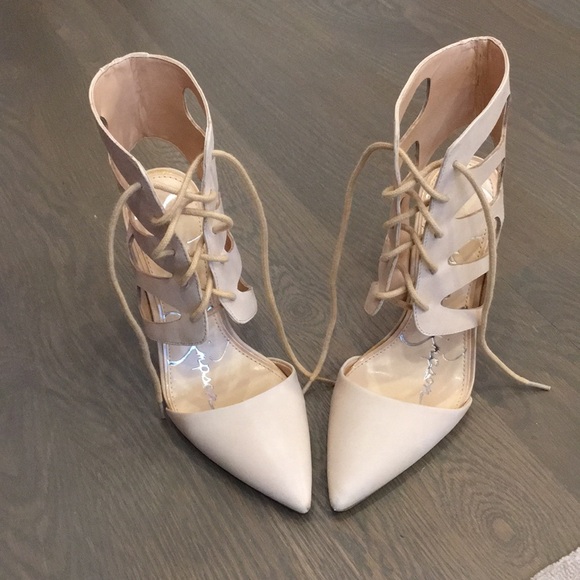 Jessica Simpson high heel shoe - Picture 1 of 6