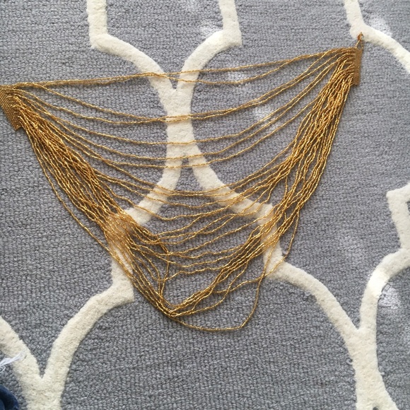 Gold beaded necklace - Picture 2 of 4