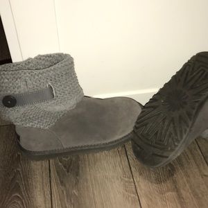 UGGS pending trade🌺