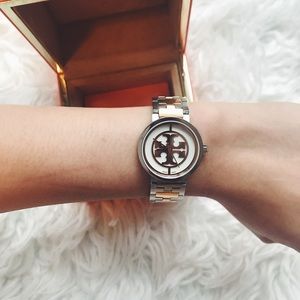 The Reva, Tory Burch ⌚️