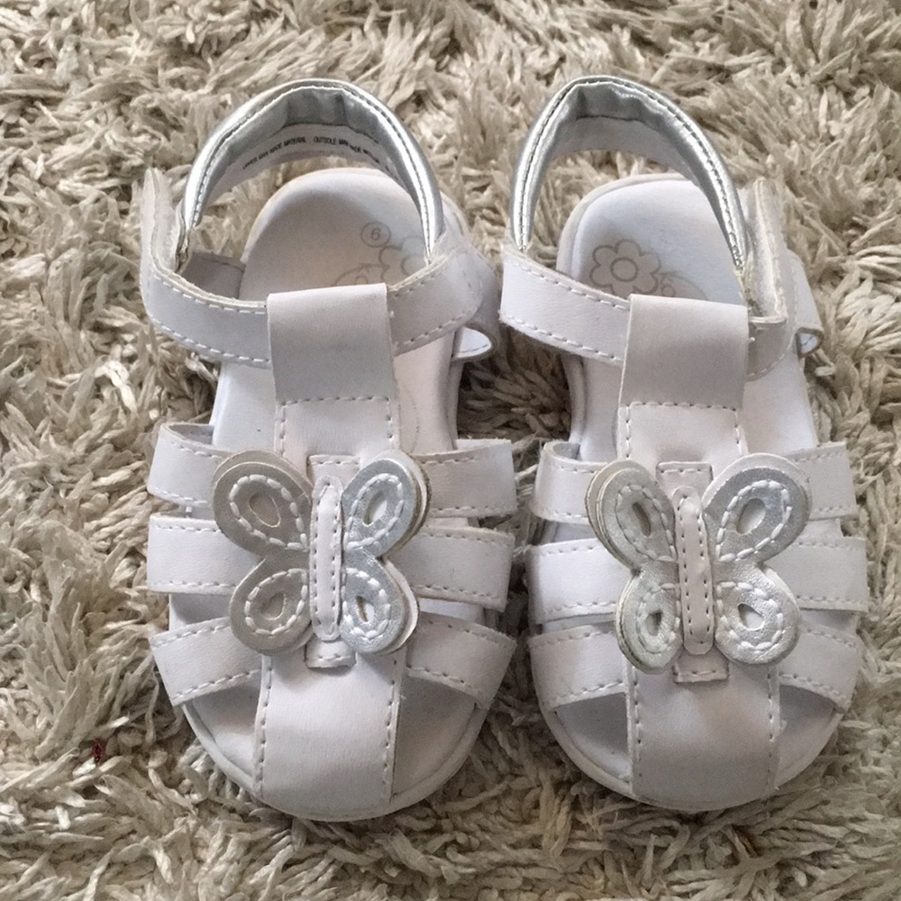 Baby girls sandals size 6