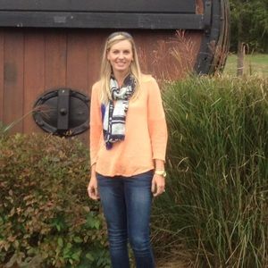 Meet your Posher, Monica