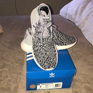 Adidas Tubular-Snake Print.