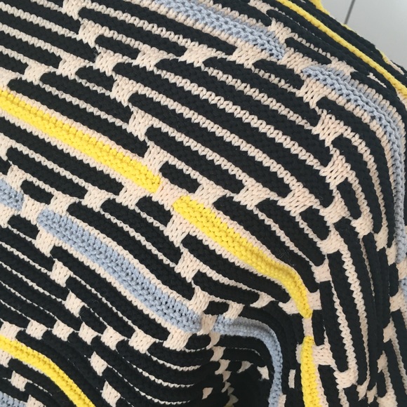 H&M Cool Girl Sweater Blazer - Picture 5 of 5