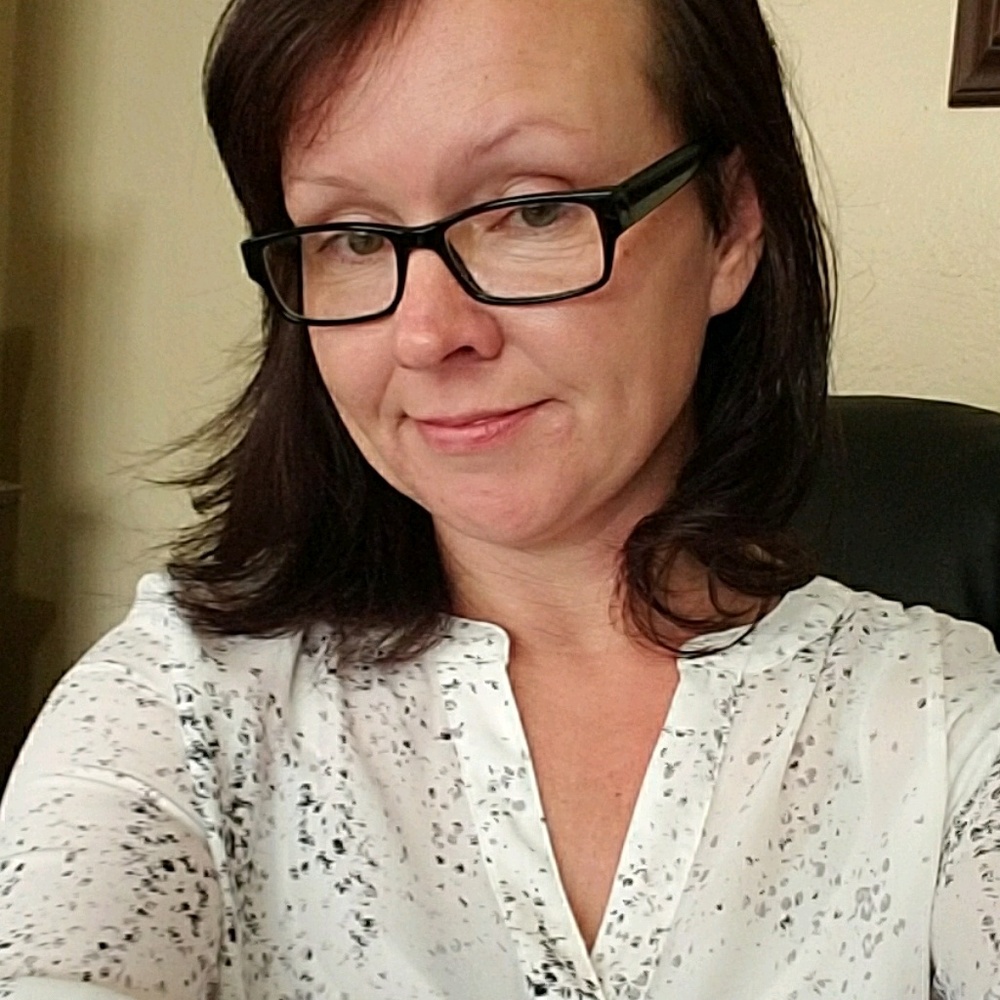 Meet your Posher, Ewa