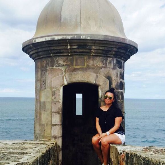 Meet your Posher, Flavia - Picture 1 of 1