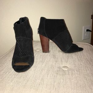 Dolce Vita ankle booties!!