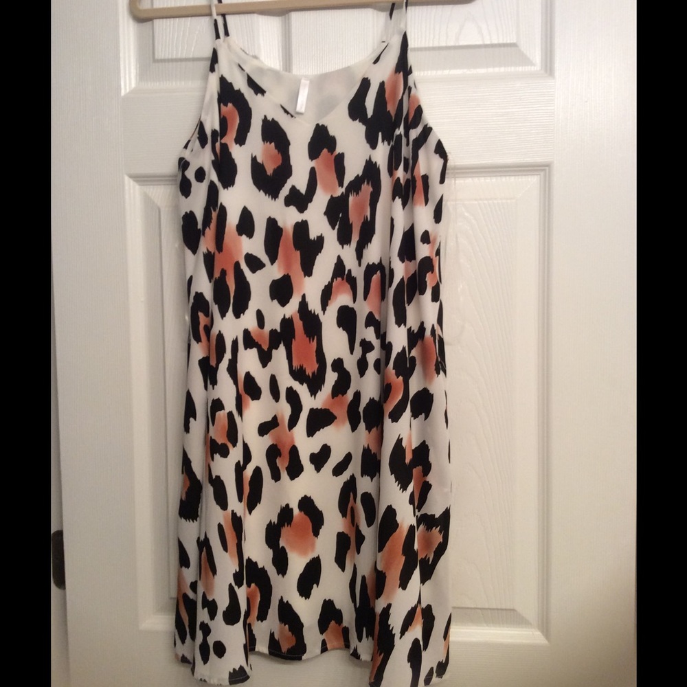 Pink blush maternity leopard dress