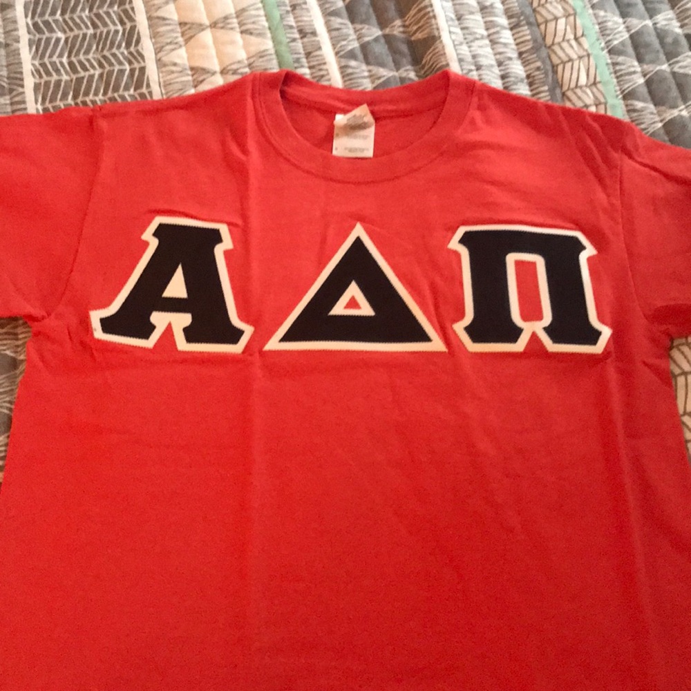Short Sleeve ADPi letter shirt!