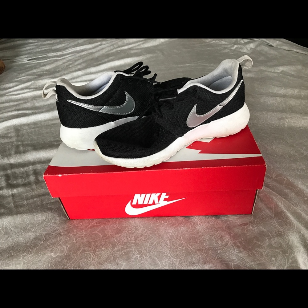 Roshe runs