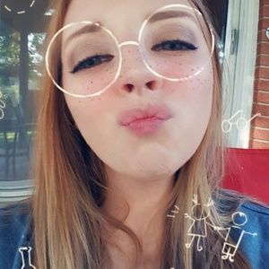 Meet your Posher, Hayley