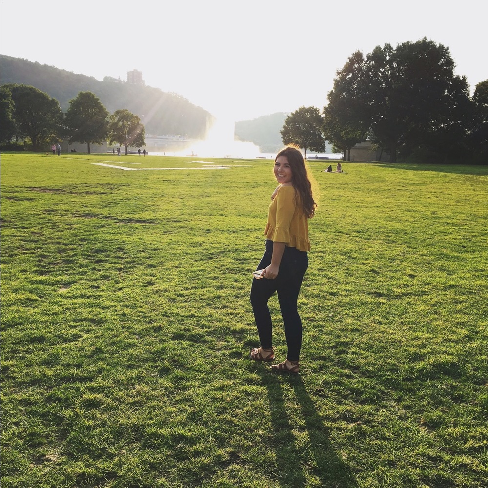Meet your Posher, Jillian