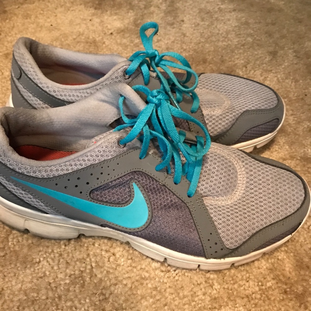 Nikes woman's size 9