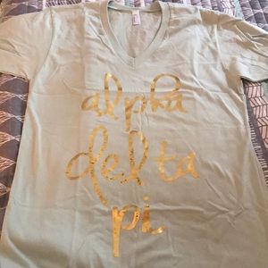 ADPi v-neck tshirt!