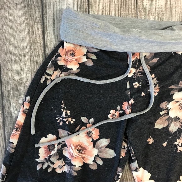 Floral Wide Leg Drawstring Pant - Picture 3 of 6