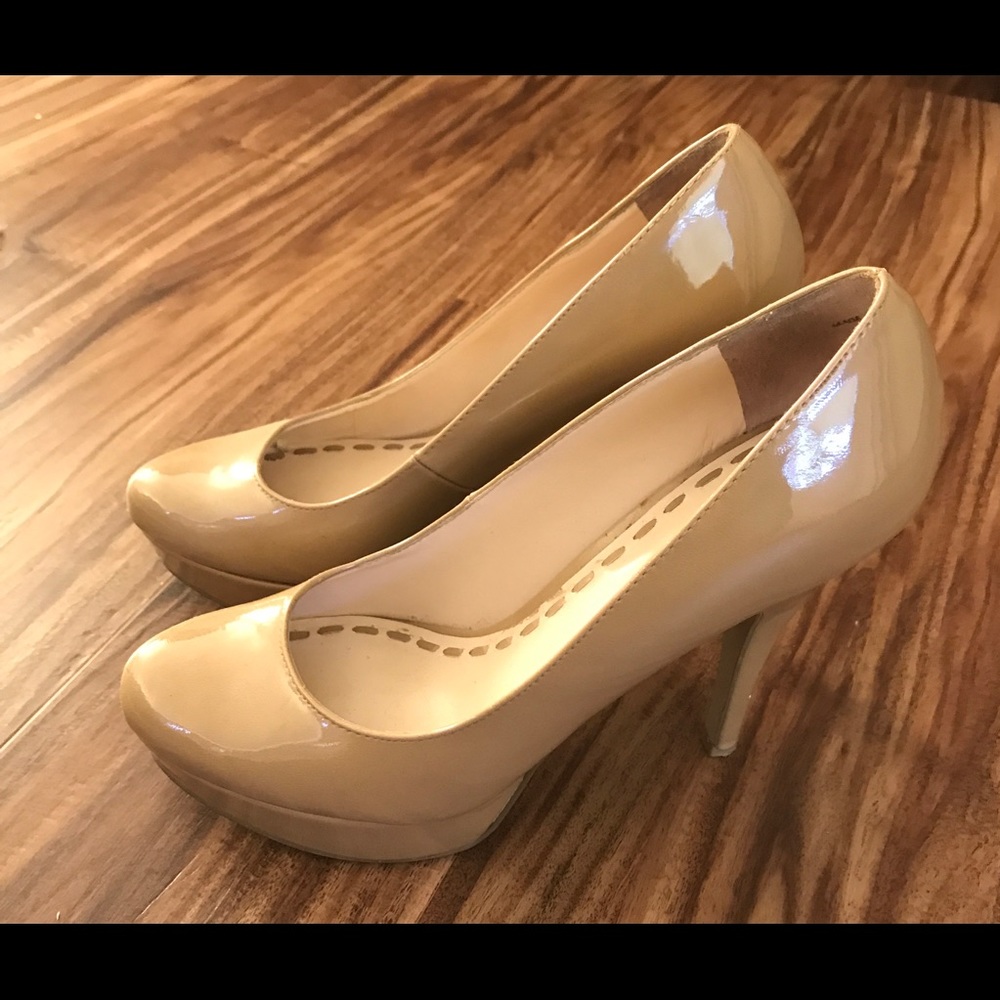 Enzo Angiolini Nude colored heels, size 6.5