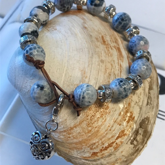 ❌❌SOLD❌❌ Agate blue Faceted Leather. Silver Plated - Picture 2 of 2