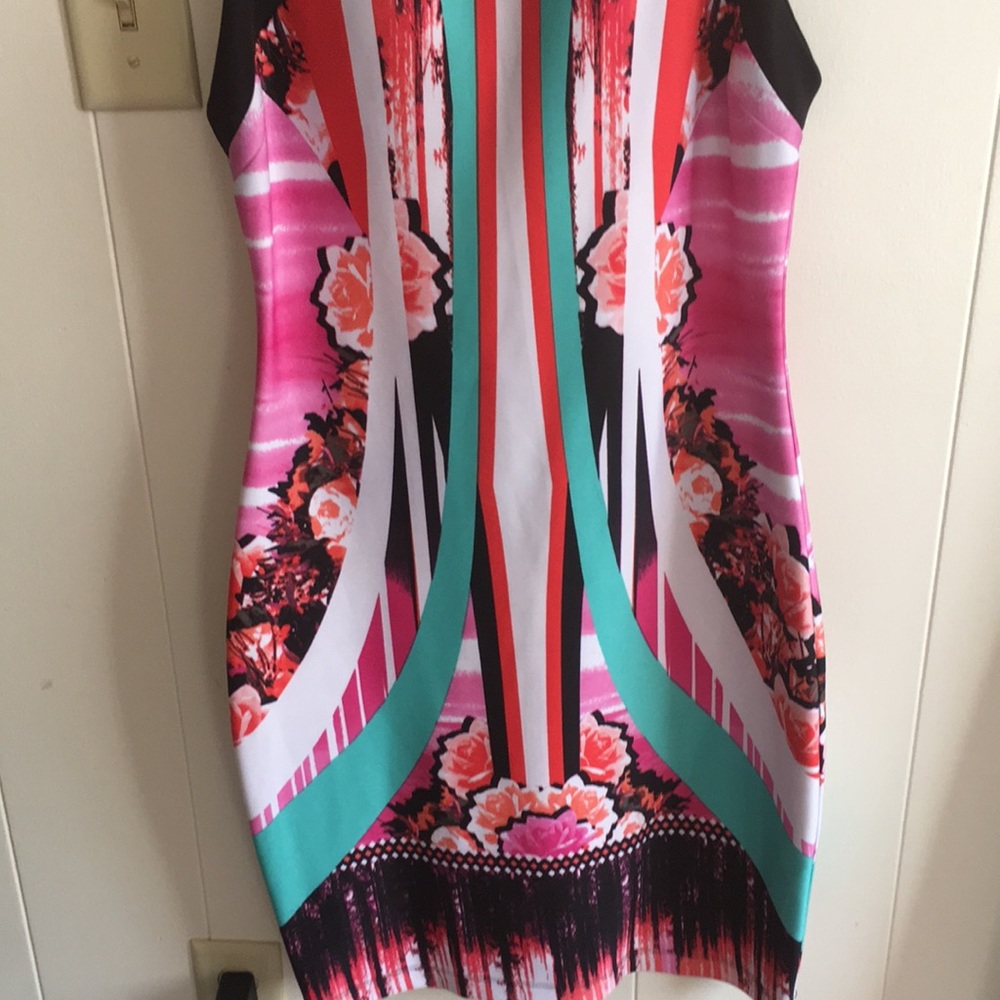 Dress - Picture 2 of 4