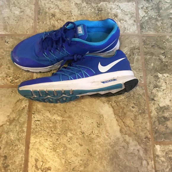 Nike sneakers - Picture 2 of 5