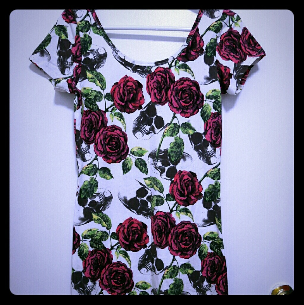 skulls and roses !