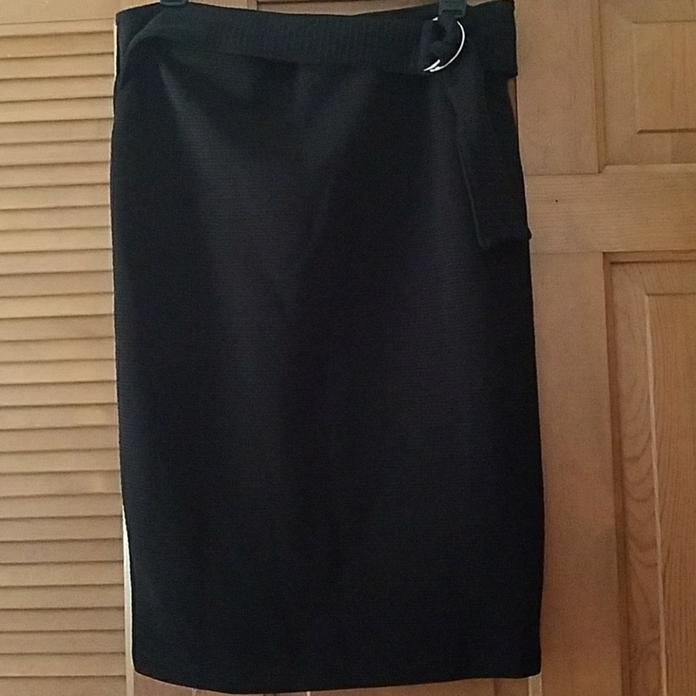 H&M black skirt NWT