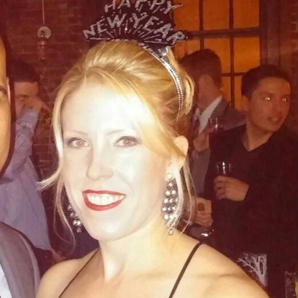 Meet your Posher, Karen - Picture 2 of 4