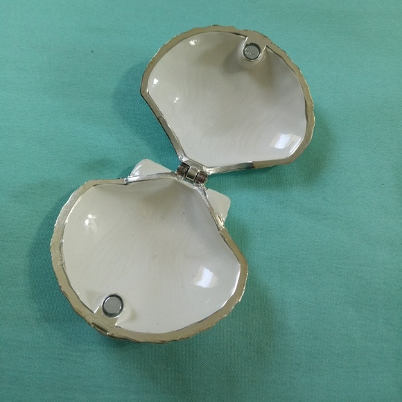 Seashell Box - Picture 2 of 4