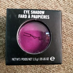NIB Authentic MAC Eyeshadow in "Hepcat''