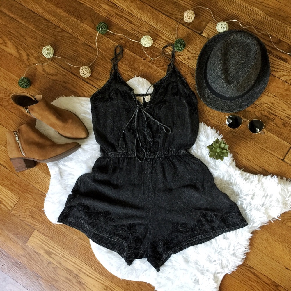 Beach By Exist Boho Romper (charcoal)