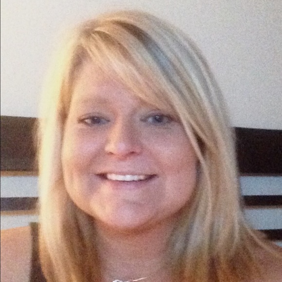 Meet your Posher, Melissa - Picture 1 of 1