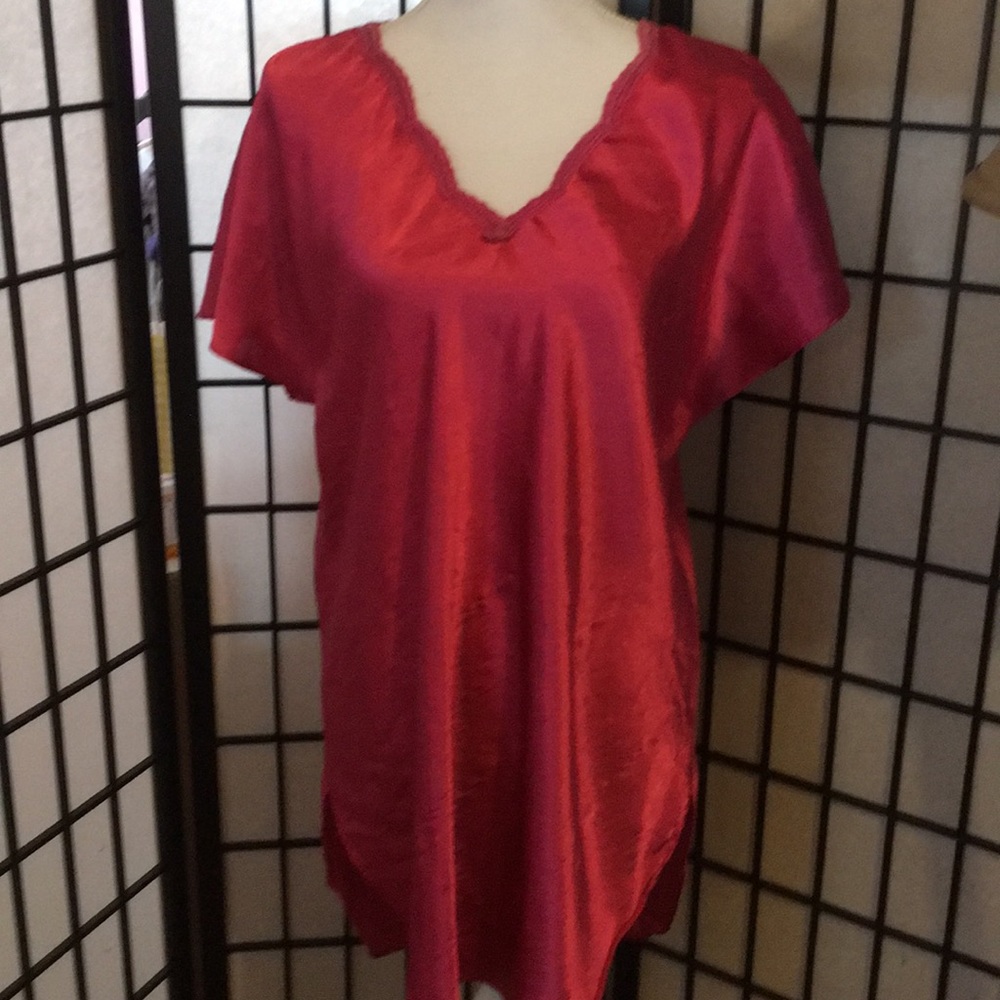 🌹Going to be donated soon. Satin nightie🌺