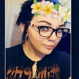 Meet your Posher, Hayley