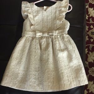 Oshkosh girls beautiful Dress size 2t