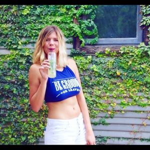 Meet your Posher, Caroline