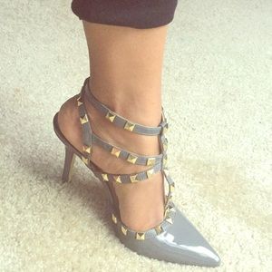 BCBG DARRON PUMP- NEW