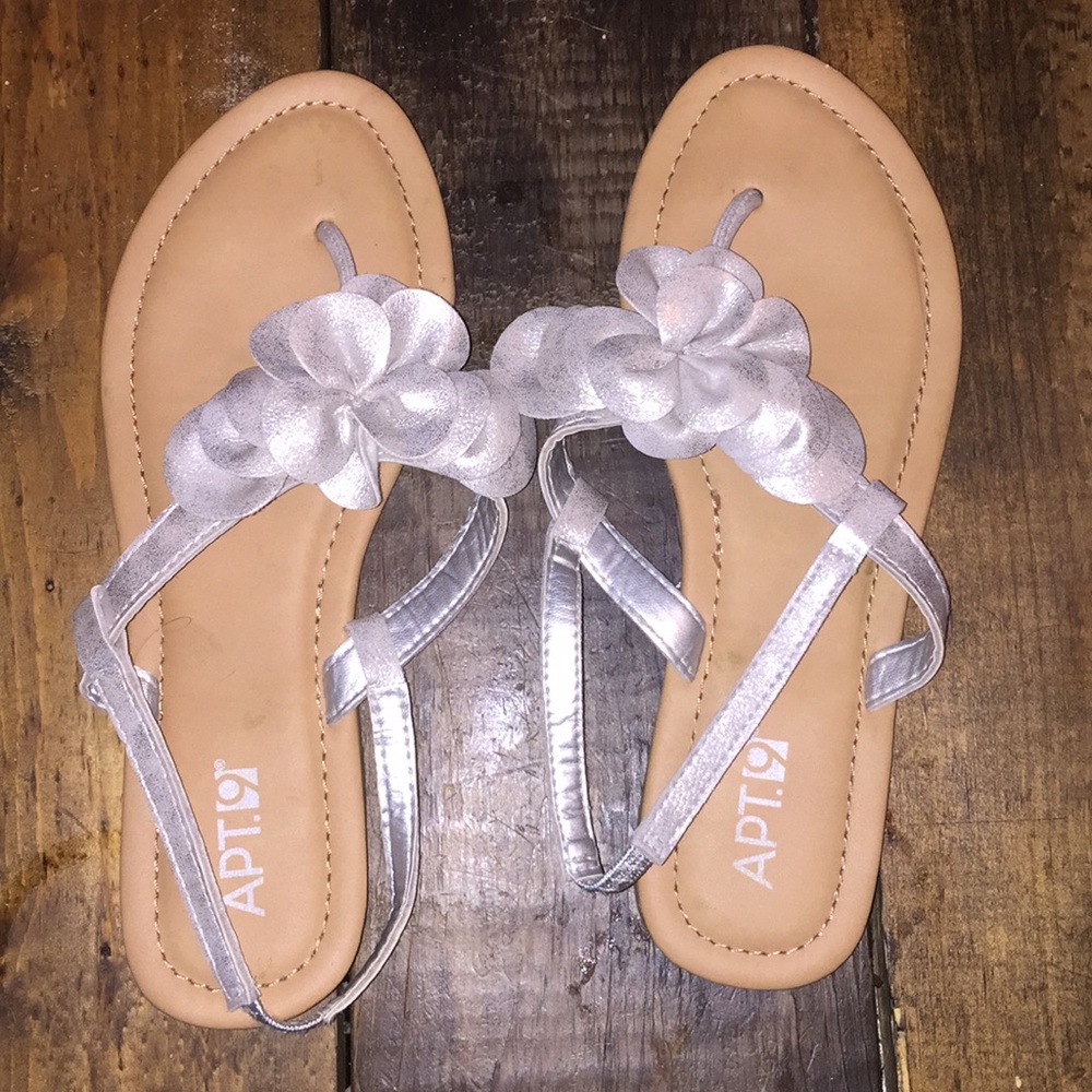 Apt 9 silver flower sandals