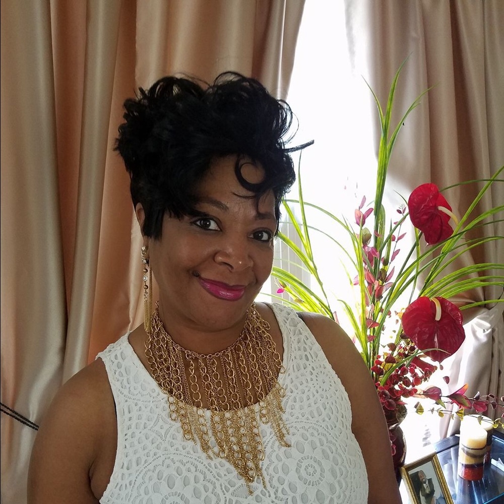 Meet your Posher, Carolyn